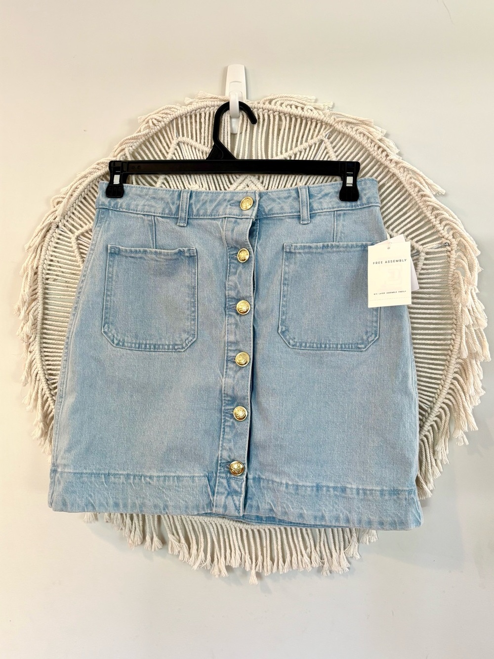 NWT Free Assembly Denim Button Front Mini Skirt Light Wash Gold Womens Size 2 - Picture 5 of 11